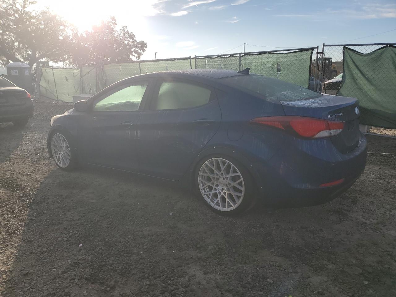 2016 Hyundai Elantra - Image 2