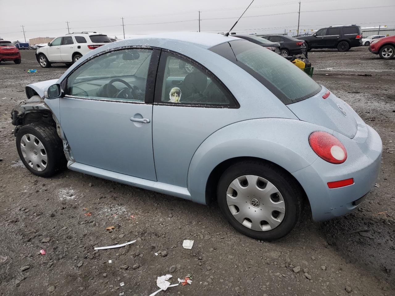 2010 Volkswagen Beetle - Image 2