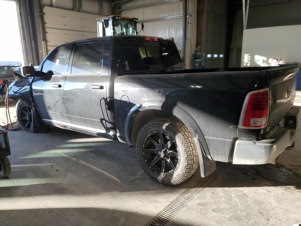 2015 RAM 1500 - Image 2