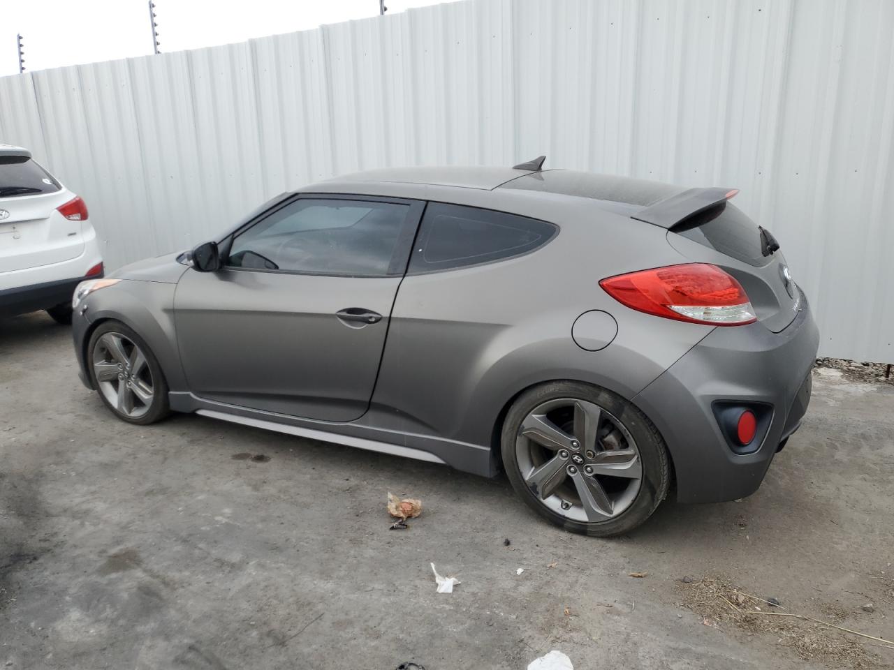 VIN KMHTC6AE9FU229565 2015 HYUNDAI VELOSTER no.2