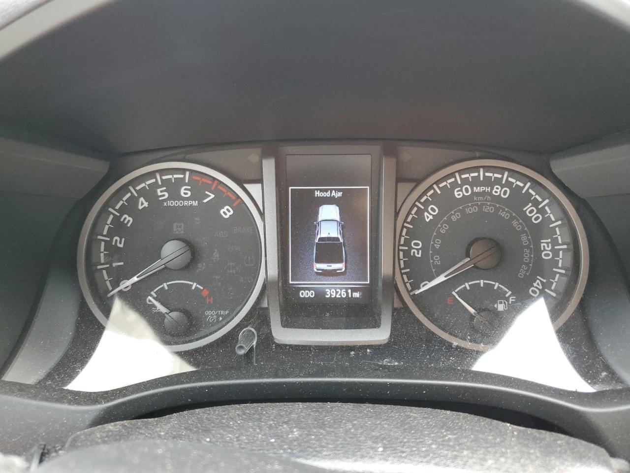 2022 Toyota Tacoma - Image 9