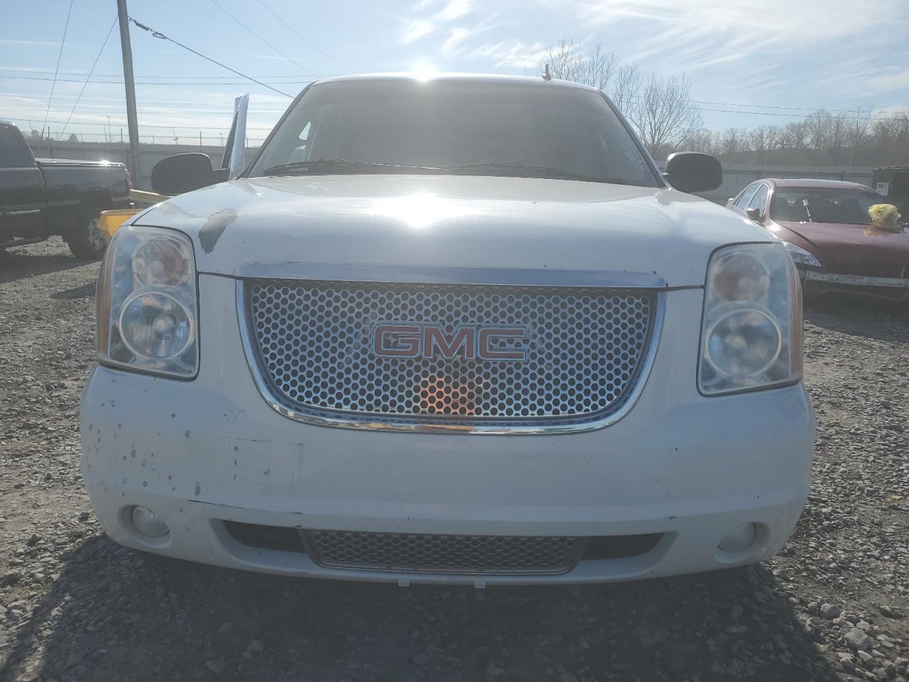 2008 GMC Yukon - Image 5