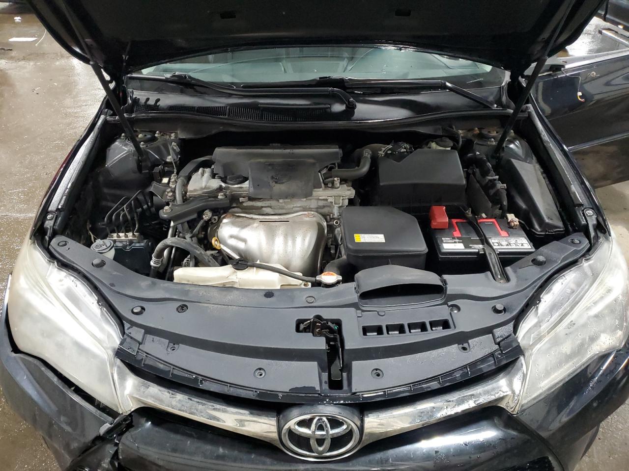 2016 Toyota Camry - Image 12