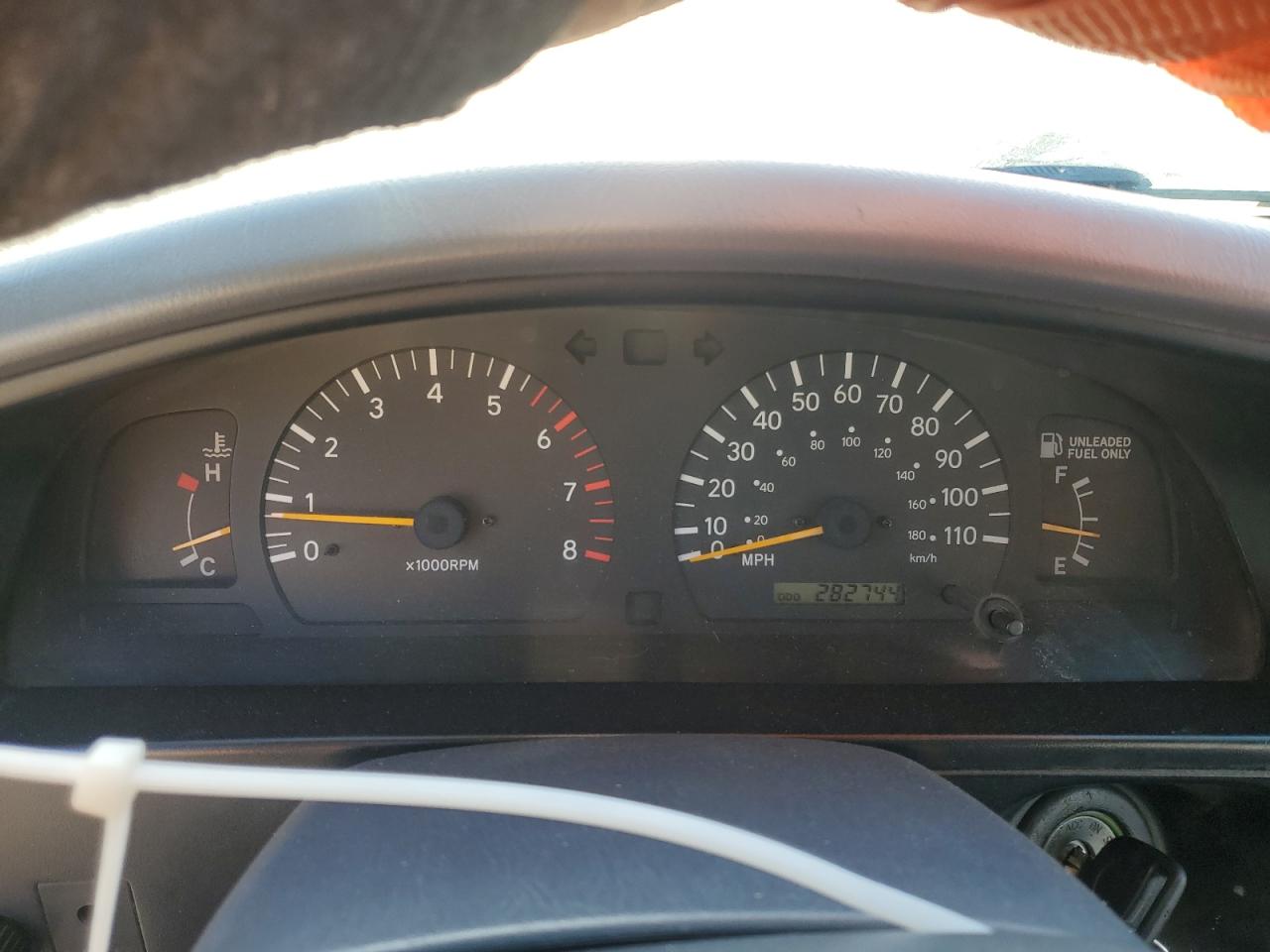 2000 Toyota Tacoma - Image 9