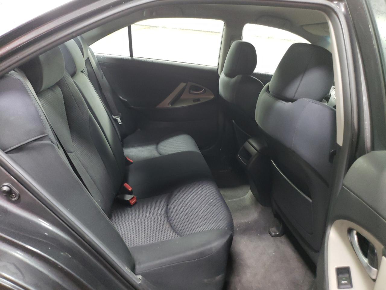 2011 Toyota Camry - Image 10