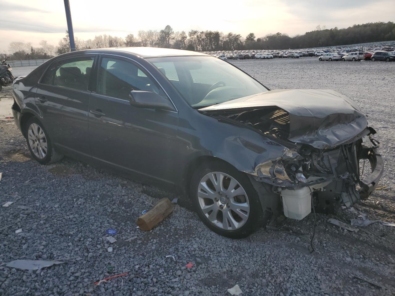2010 Toyota Avalon - Image 4