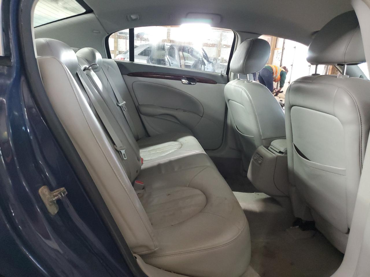 2009 Buick Lucerne - Image 10