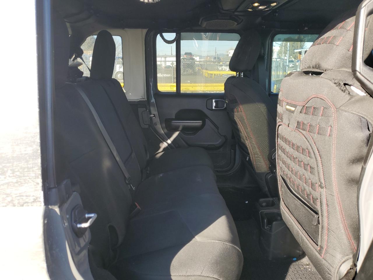 2019 Jeep Wrangler - Image 11