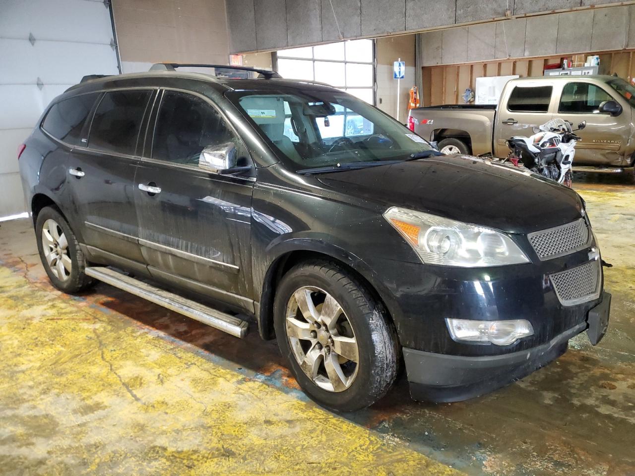 2009 Chevrolet Traverse - Image 4