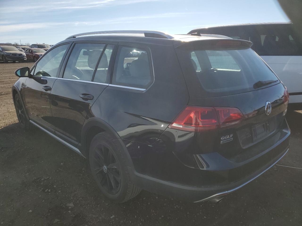 2017 Volkswagen Golf - Image 2