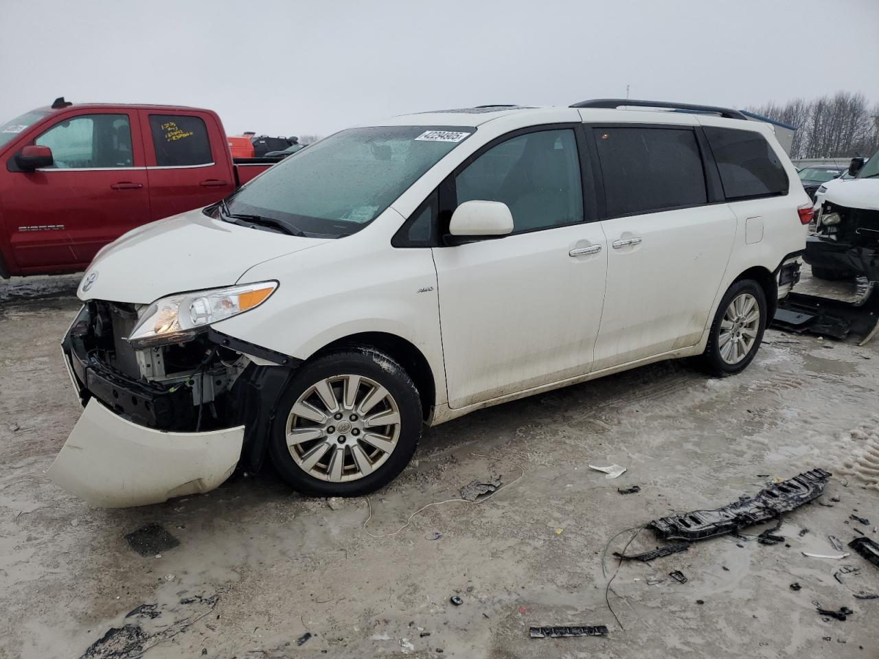 2017 Toyota Sienna - Image 1