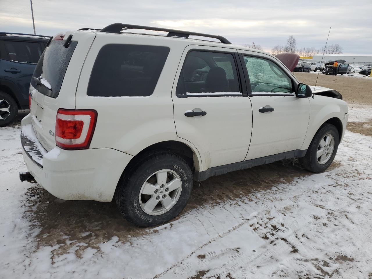 2010 Ford Escape - Image 3