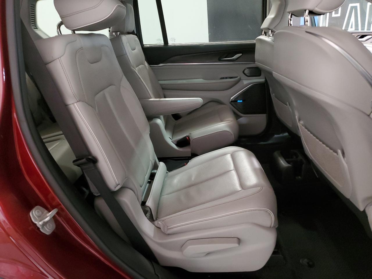 2021 Jeep Grand Cherokee - Image 11