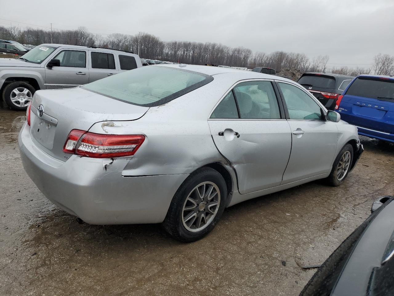 2010 Toyota Camry - Image 3