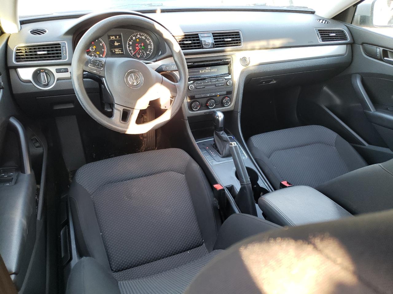 2015 Volkswagen Passat - Image 8
