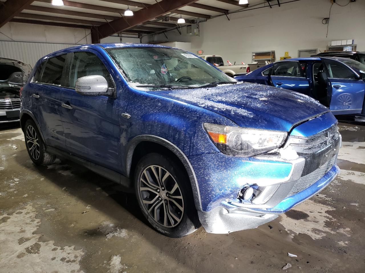 2018 Mitsubishi Outlander - Image 4