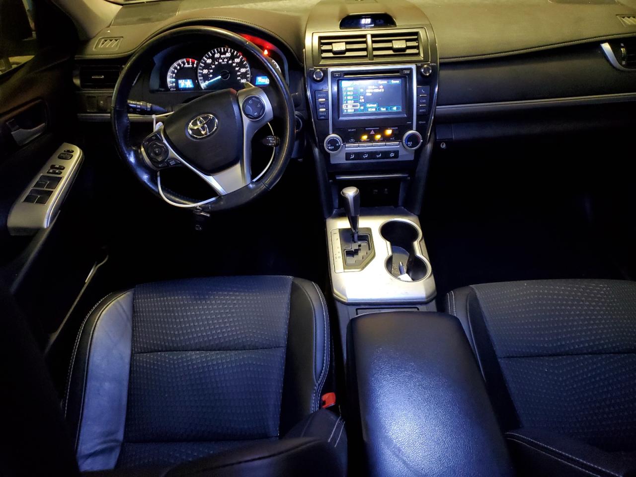 2013 Toyota Camry - Image 8