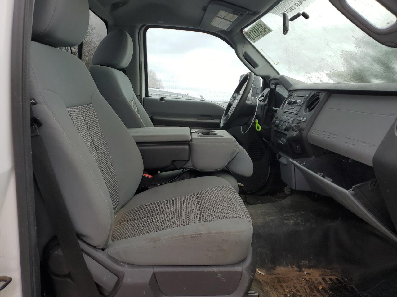 2015 Ford F350 - Image 10