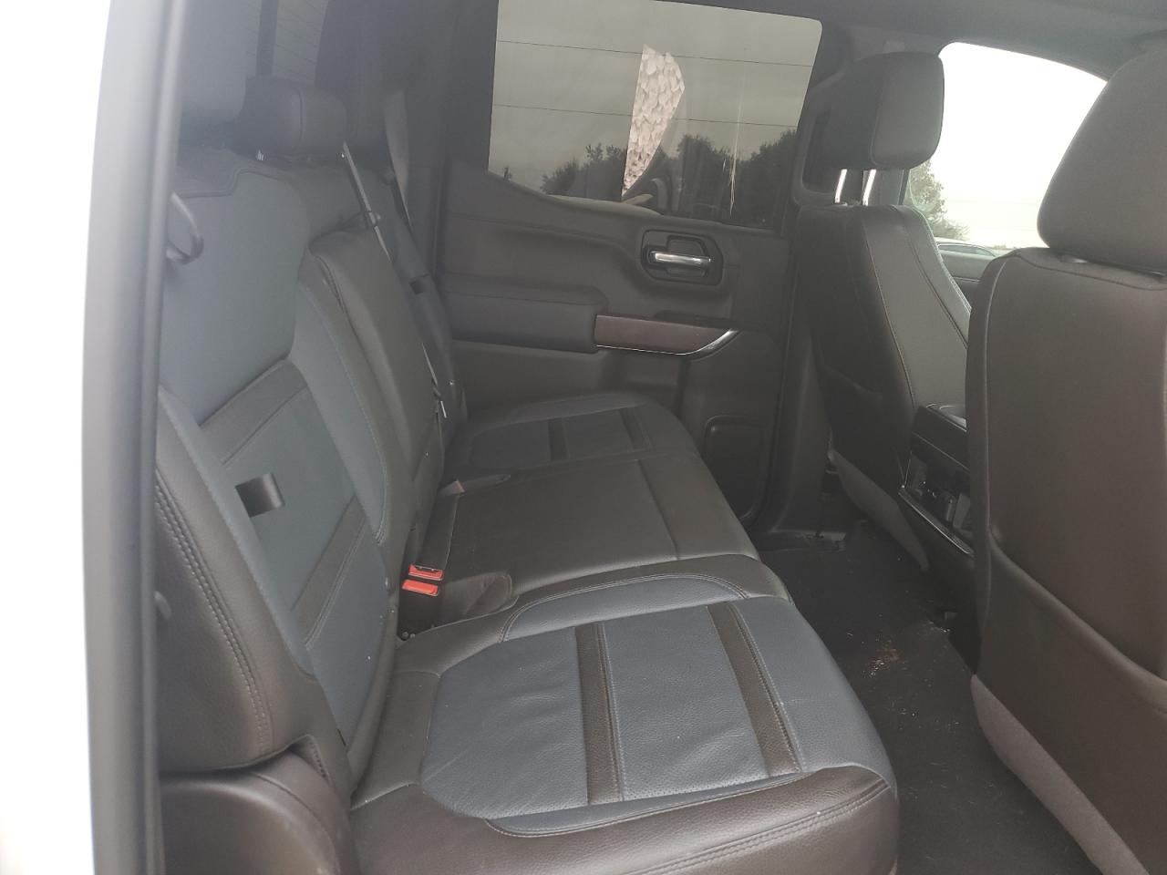 2022 GMC Sierra - Image 11