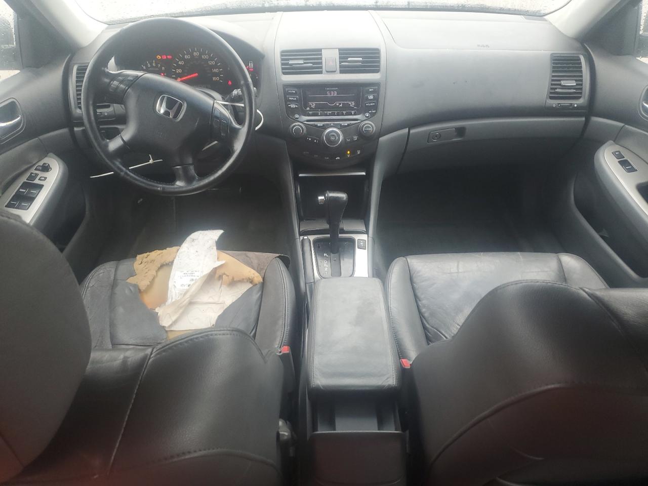 2003 Honda Accord - Image 8