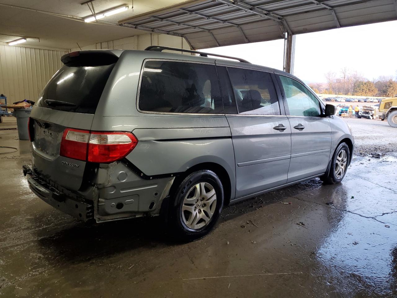 2005 Honda Odyssey - Image 3