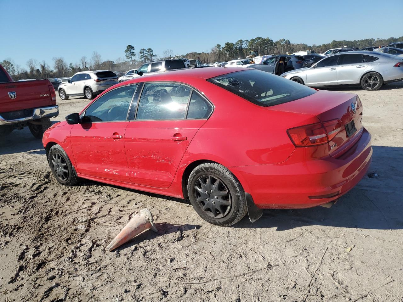 2015 Volkswagen Jetta - Image 2