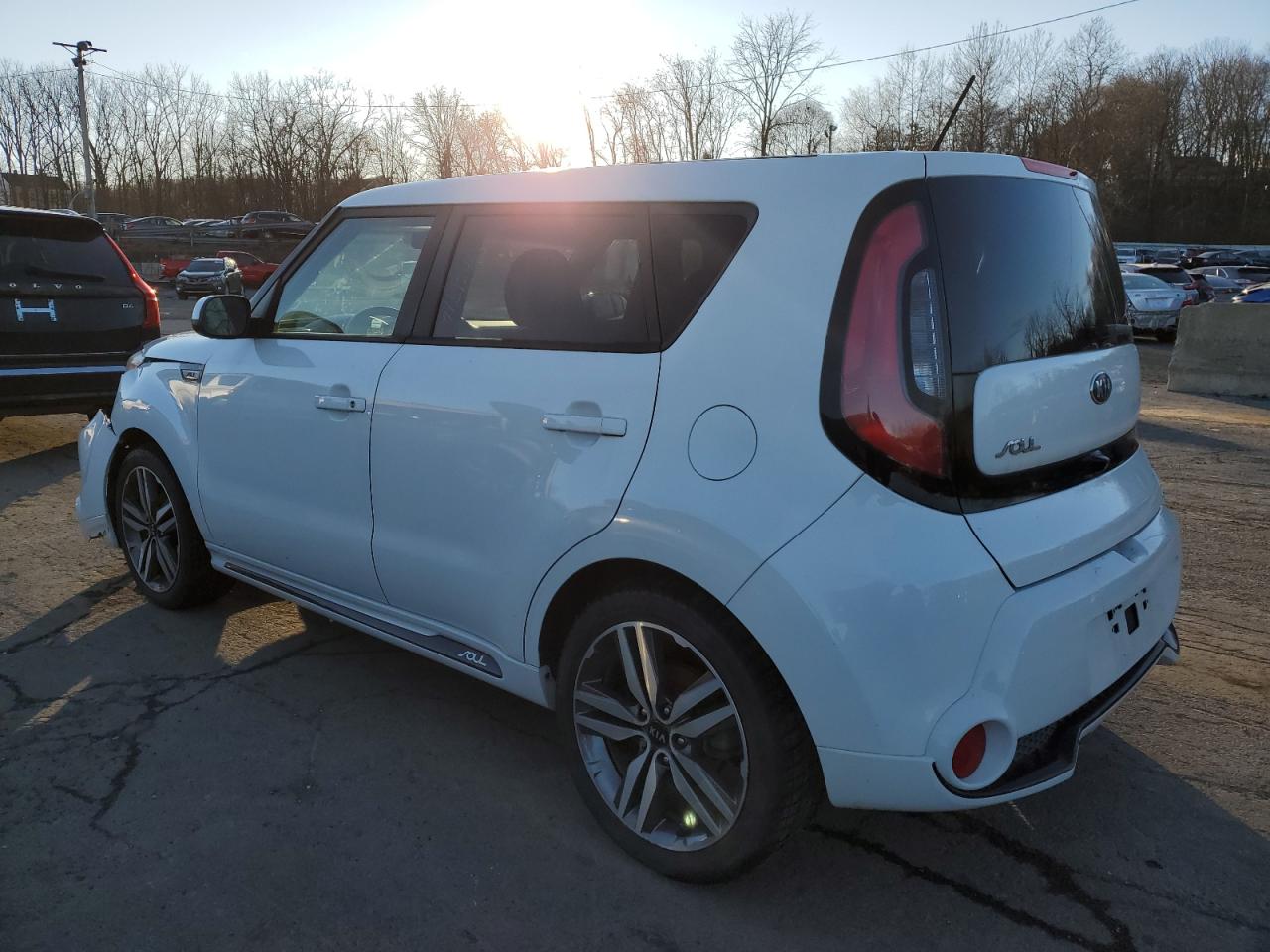 VIN KNDJP3A57G7352747 2016 KIA SOUL no.2