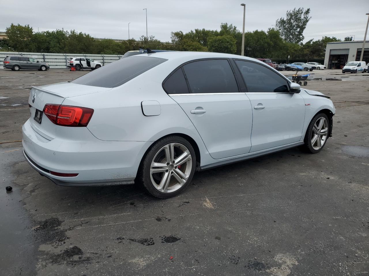 2017 Volkswagen Jetta - Image 3