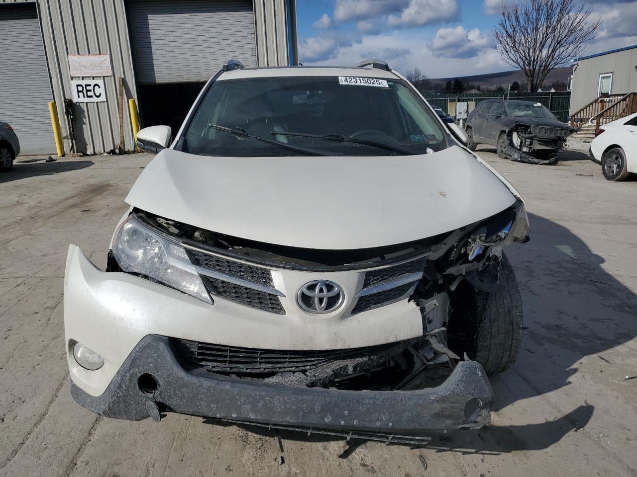 2015 Toyota RAV 4 - Image 5