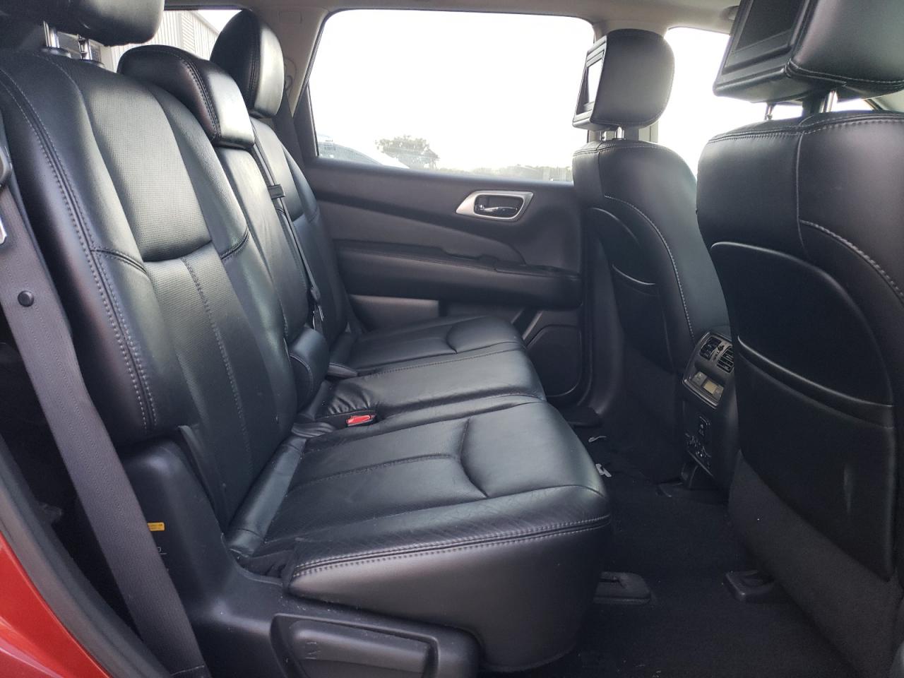 2014 Nissan Pathfinder - Image 12