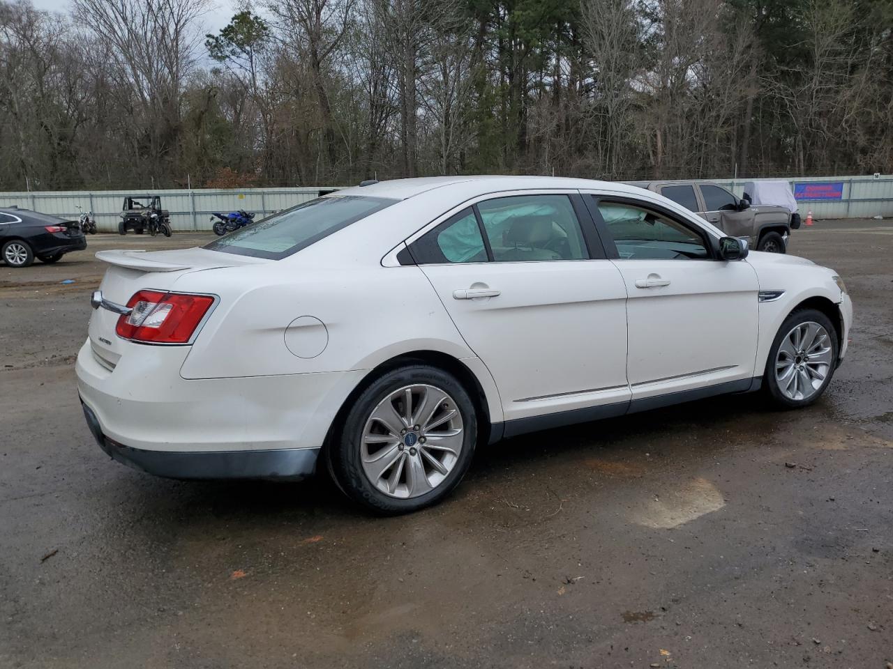 2012 Ford Taurus - Image 3