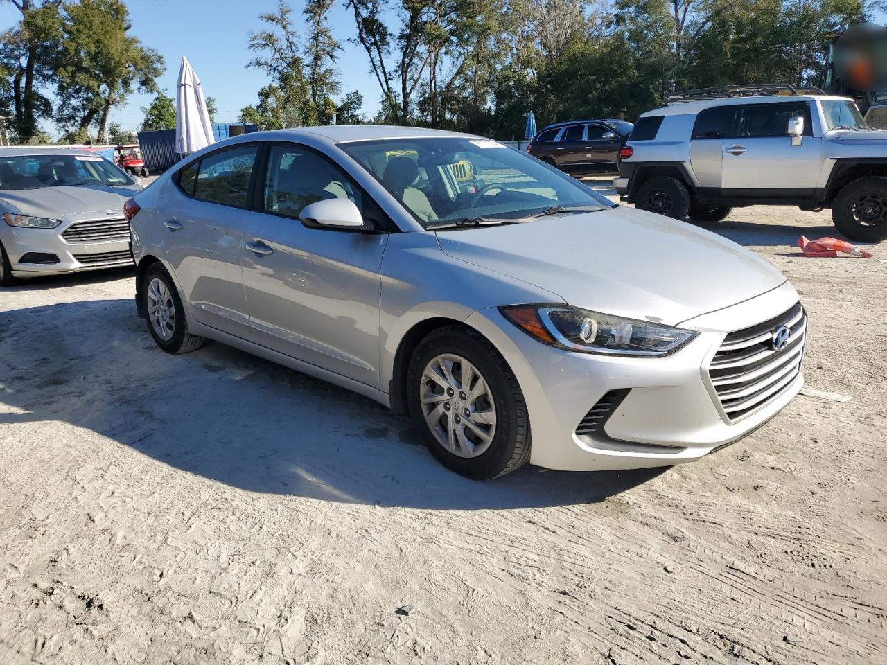 VIN 5NPD74LF1JH294808 2018 HYUNDAI ELANTRA no.4