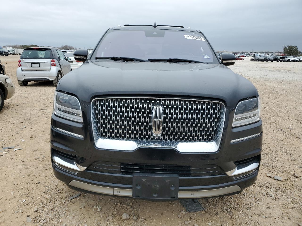 2019 Lincoln Navigator - Image 5