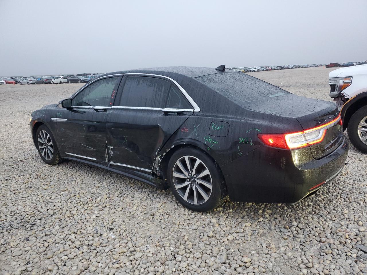 2018 Lincoln Continental - Image 2
