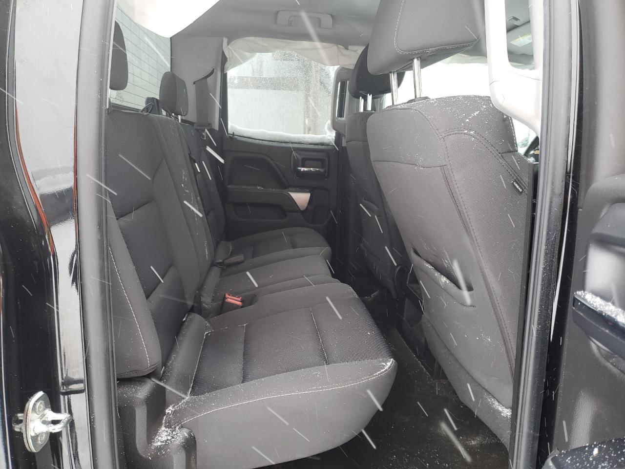 2016 Chevrolet Silverado - Image 11