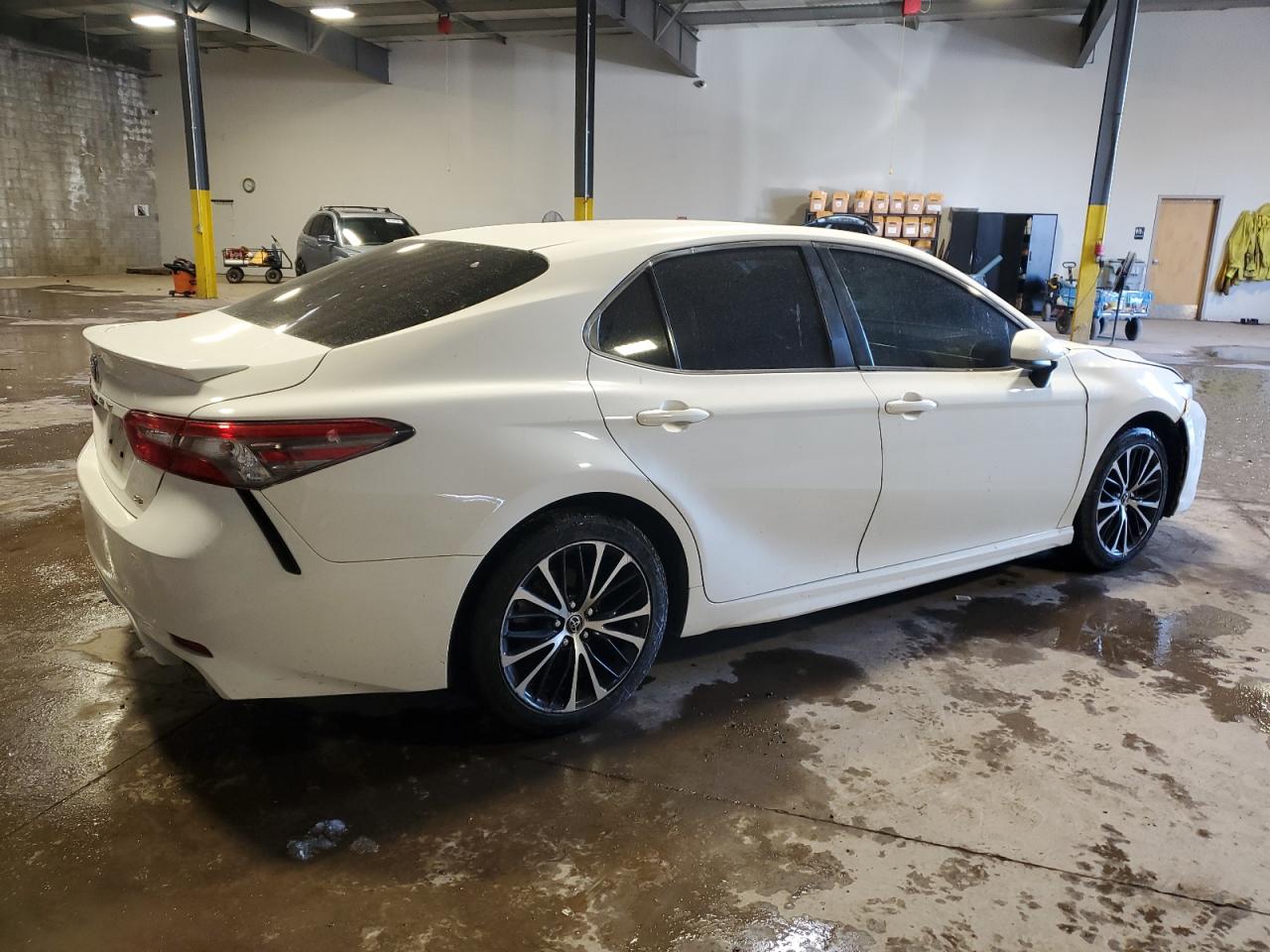 2018 Toyota Camry - Image 3