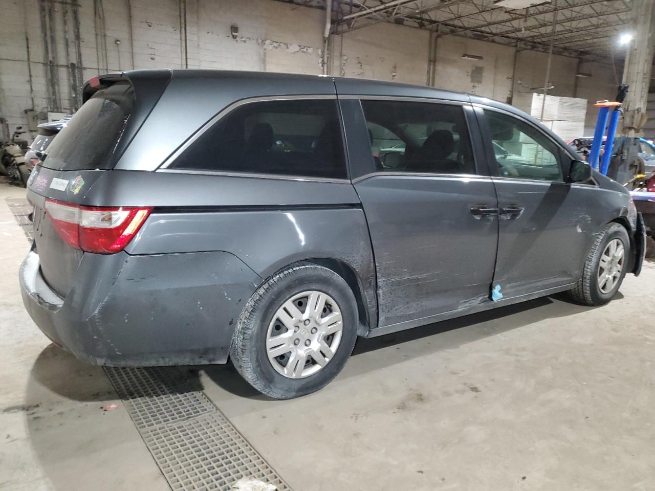 2012 Honda Odyssey - Image 3