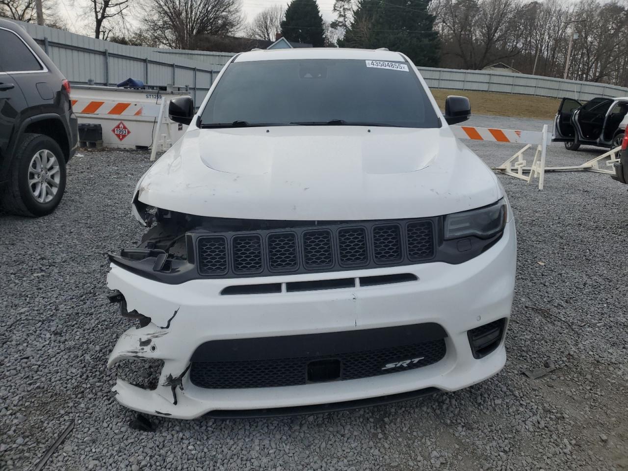 2017 Jeep Grand Cherokee - Image 5