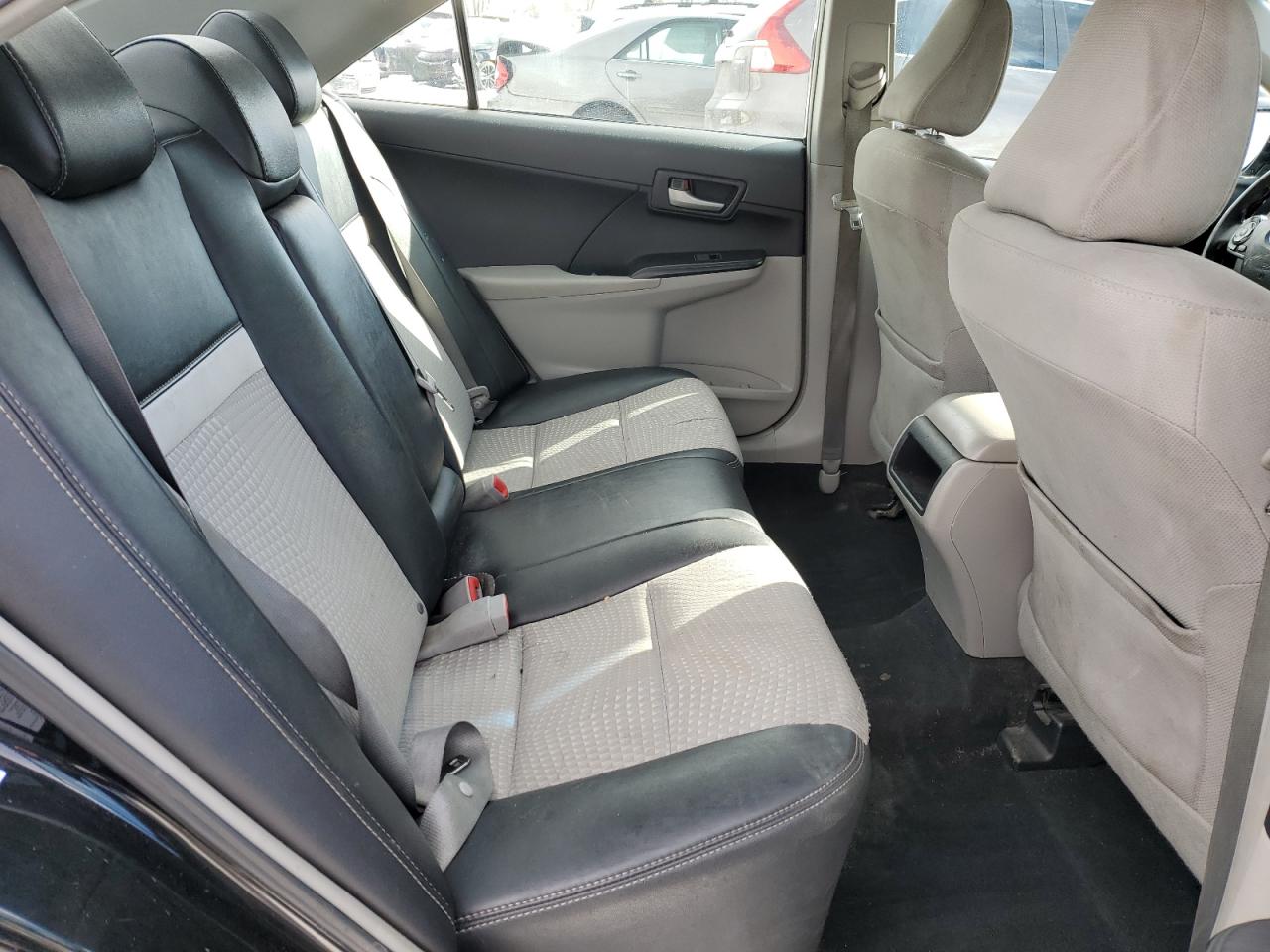 2013 Toyota Camry - Image 10