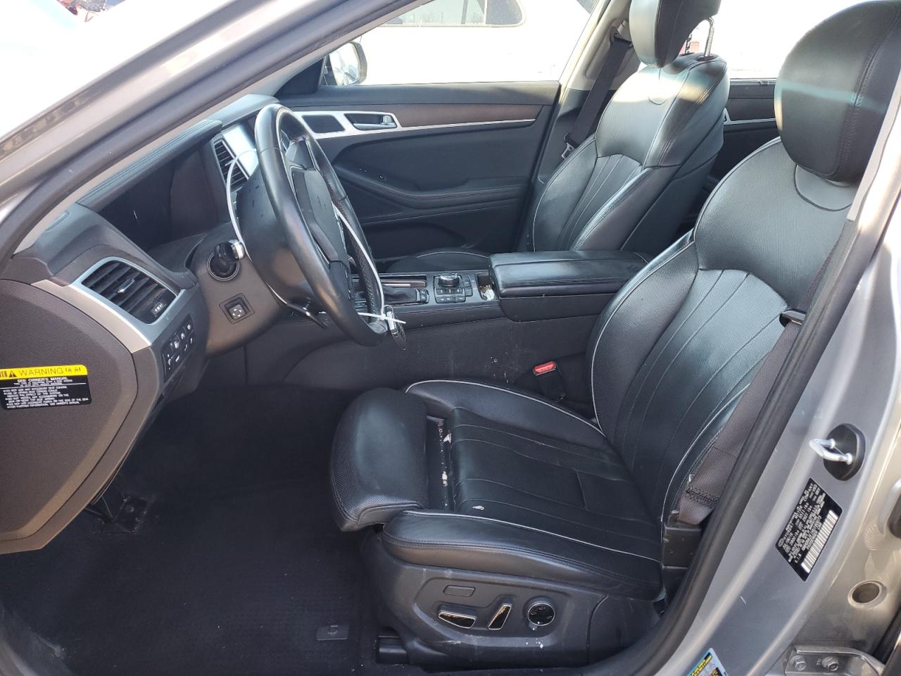 2017 Genesis G80 - Image 7