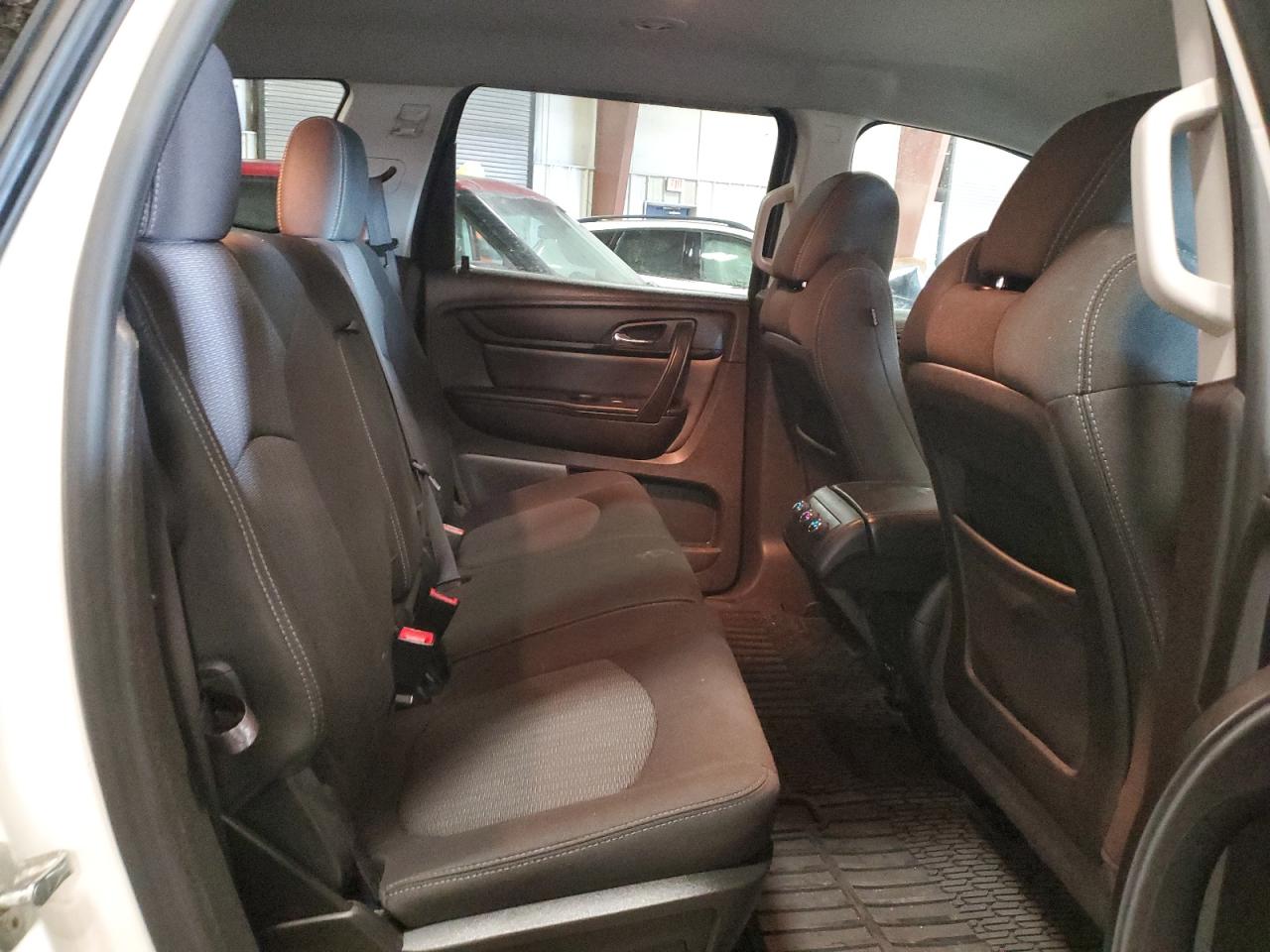 2014 Chevrolet Traverse - Image 11