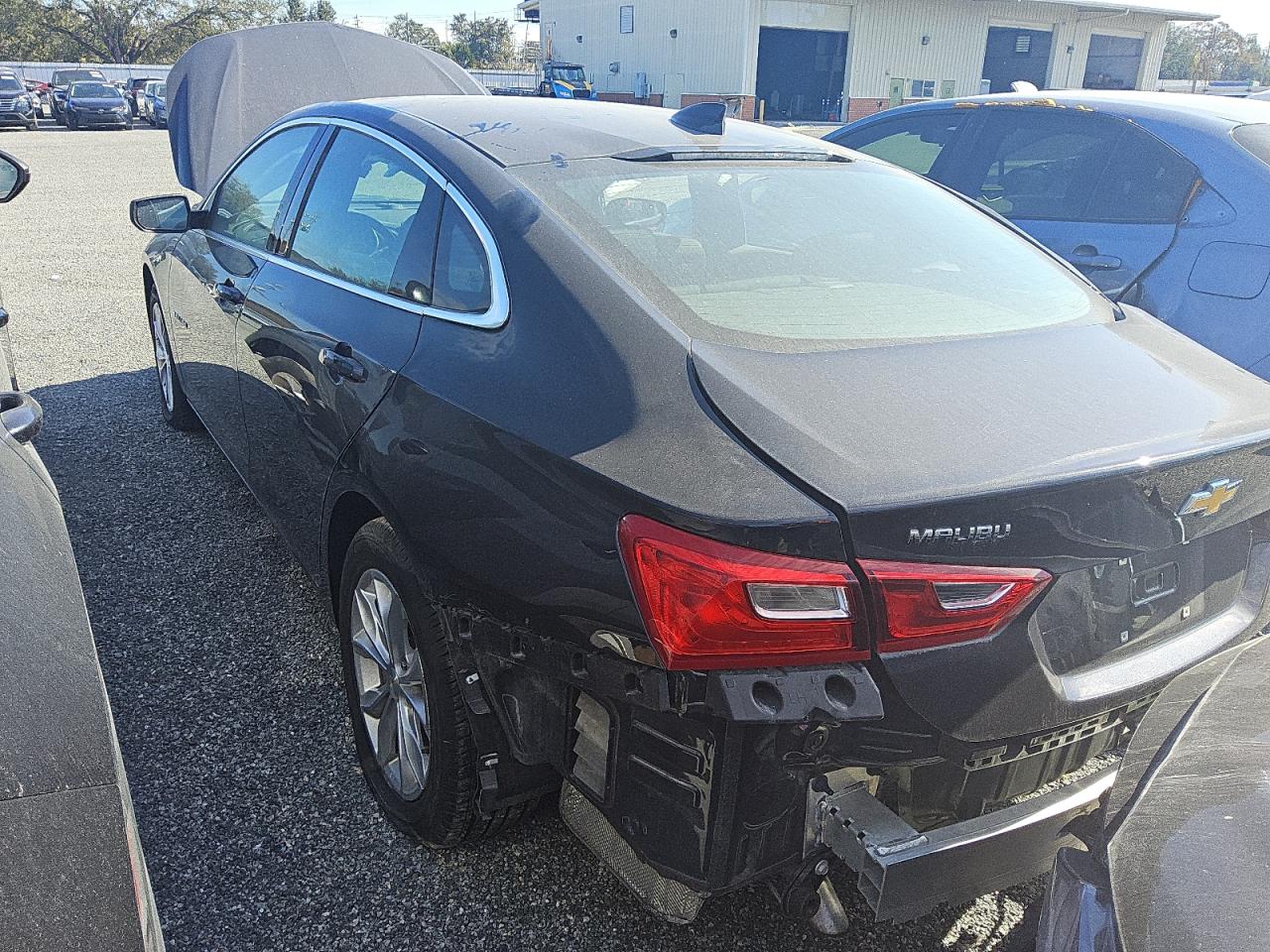 2023 Chevrolet Malibu - Image 2