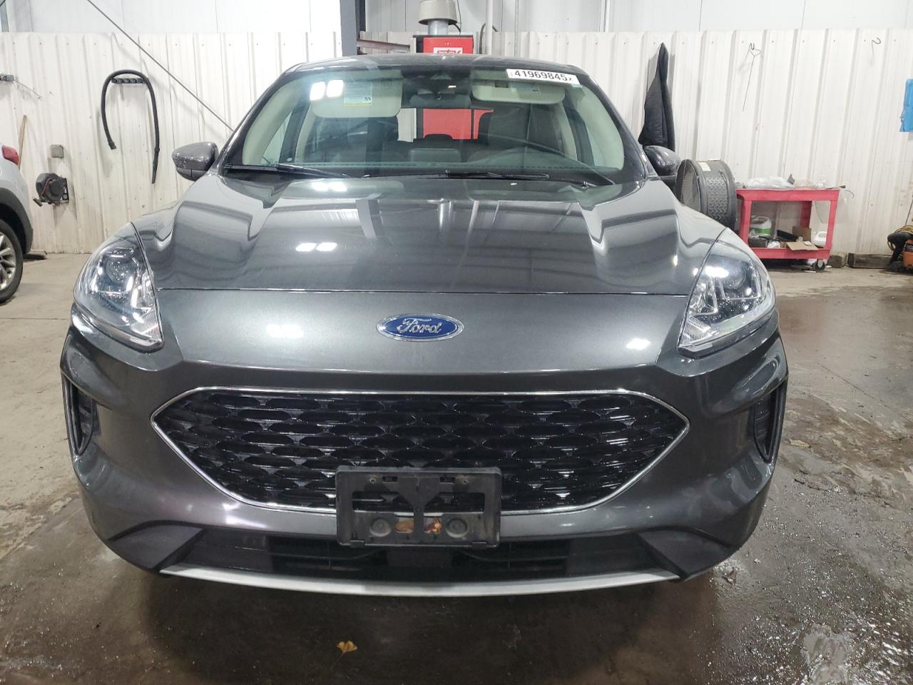 2020 Ford Escape - Image 5