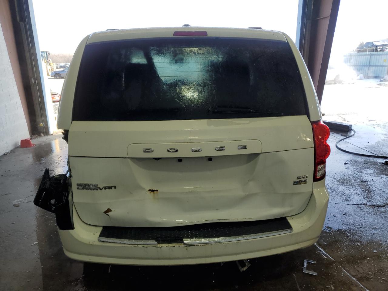 2019 Dodge Caravan - Image 6