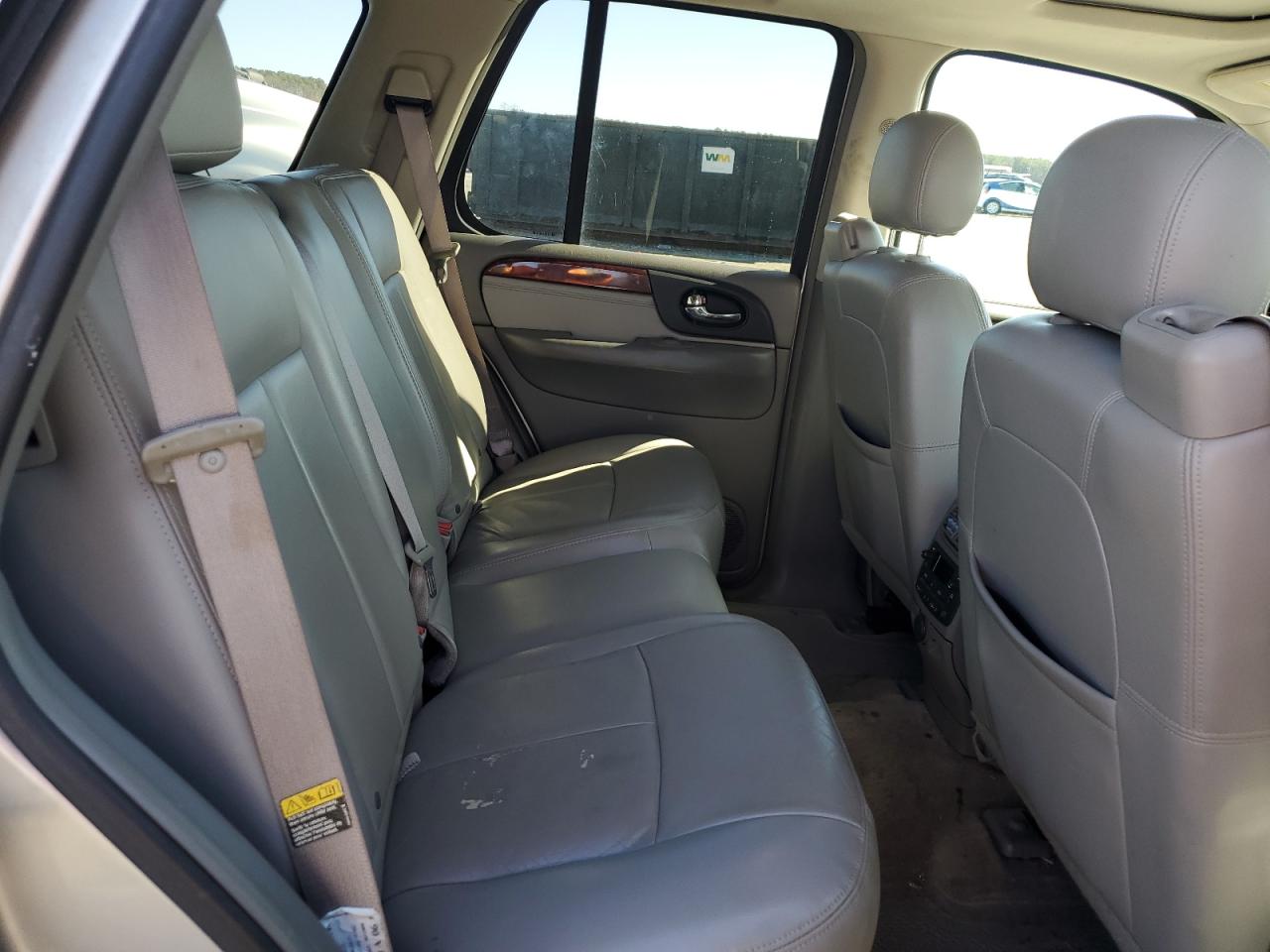 2006 GMC Envoy - Image 12