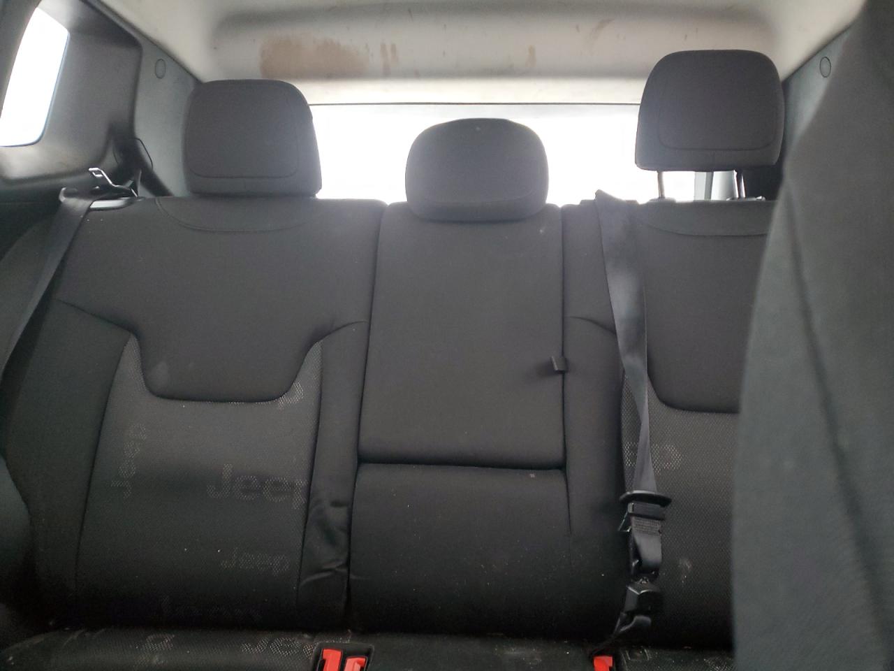 2016 Jeep Renegade - Image 10