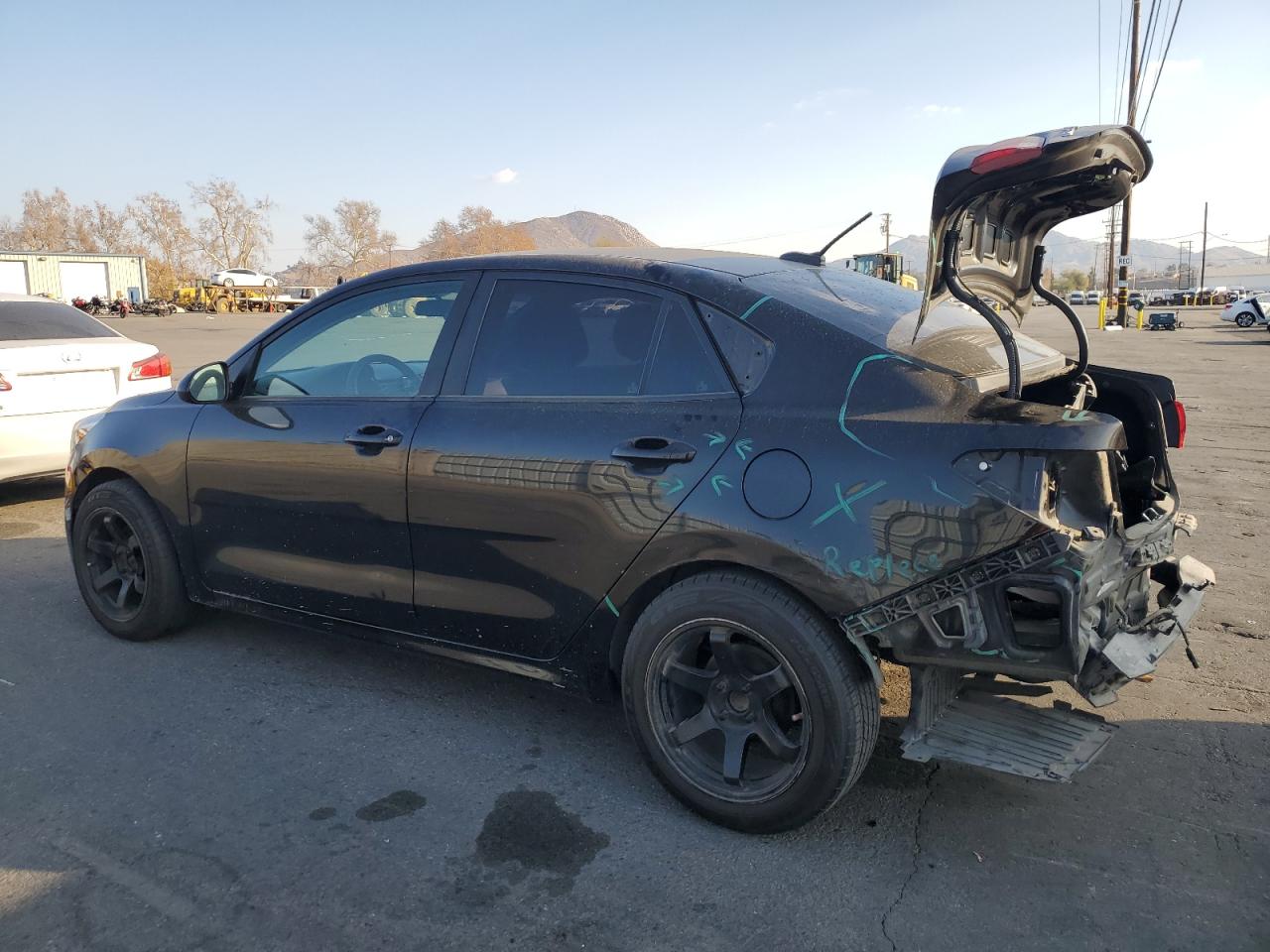2020 Kia Rio - Image 2