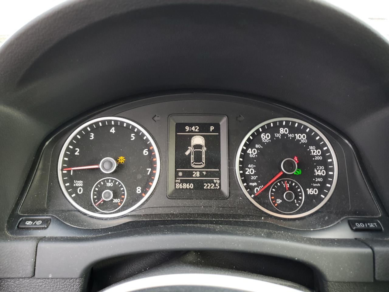 2017 Volkswagen Tiguan - Image 9