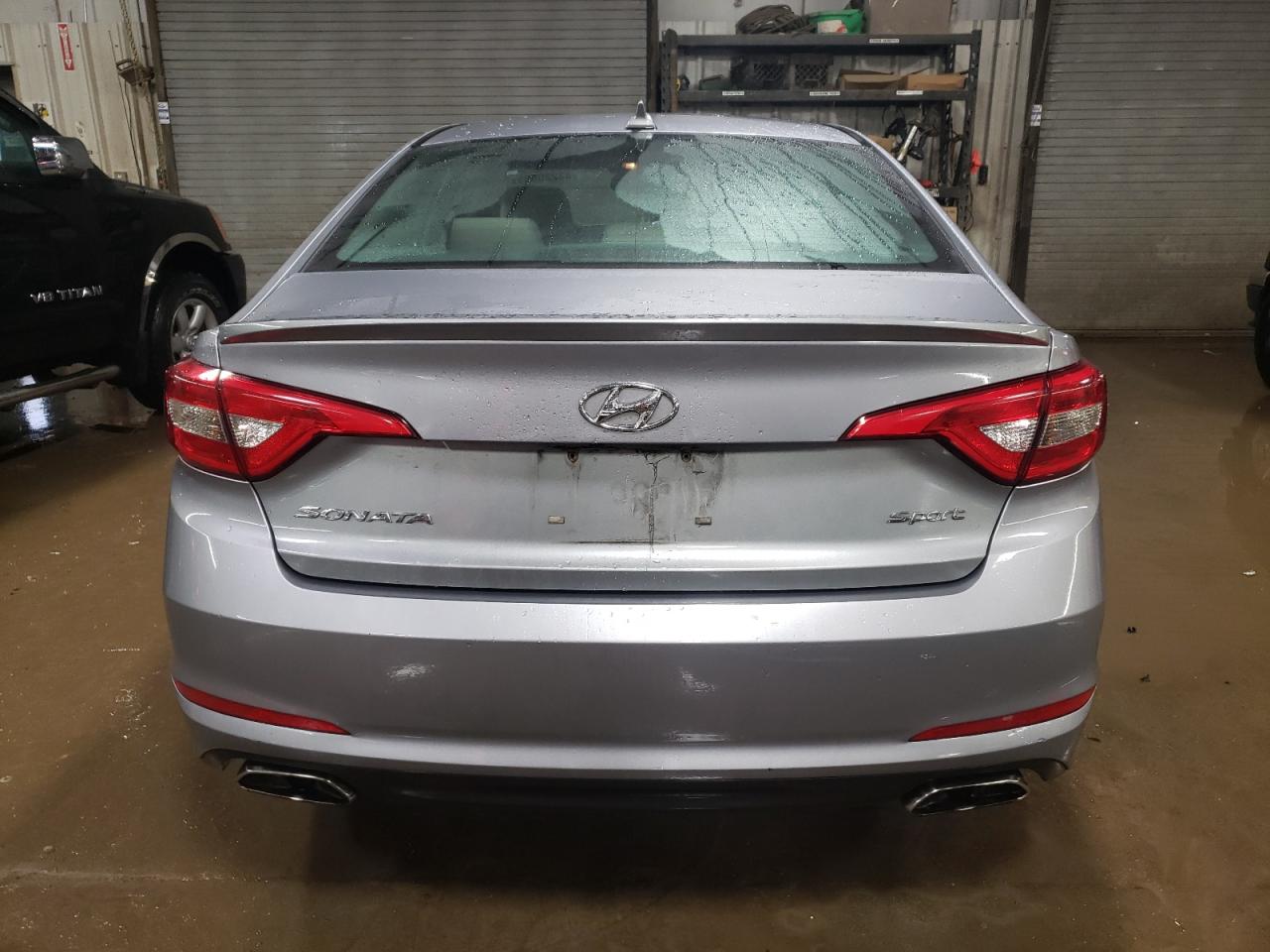2016 Hyundai Sonata - Image 6