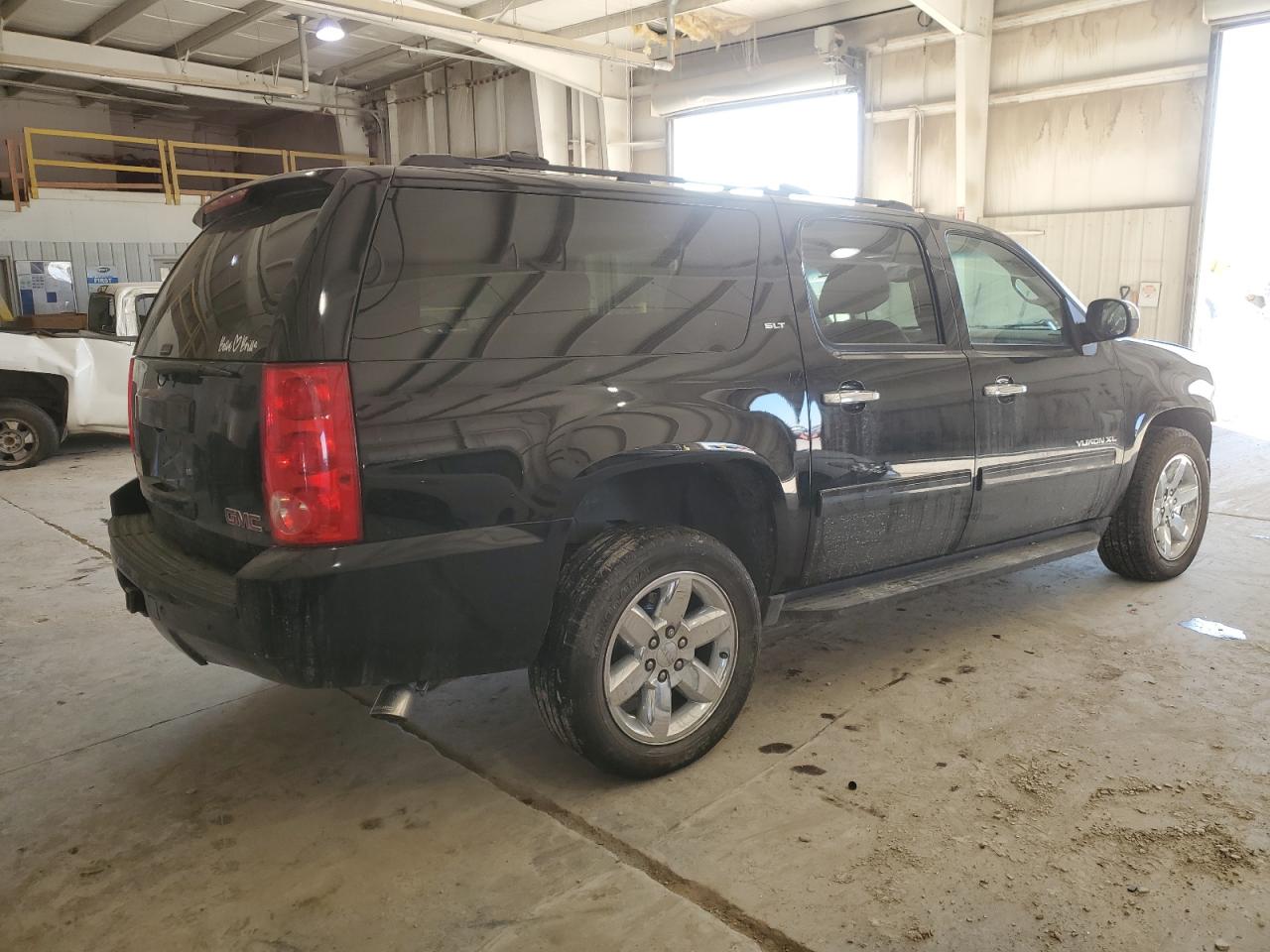 2012 GMC Yukon - Image 3